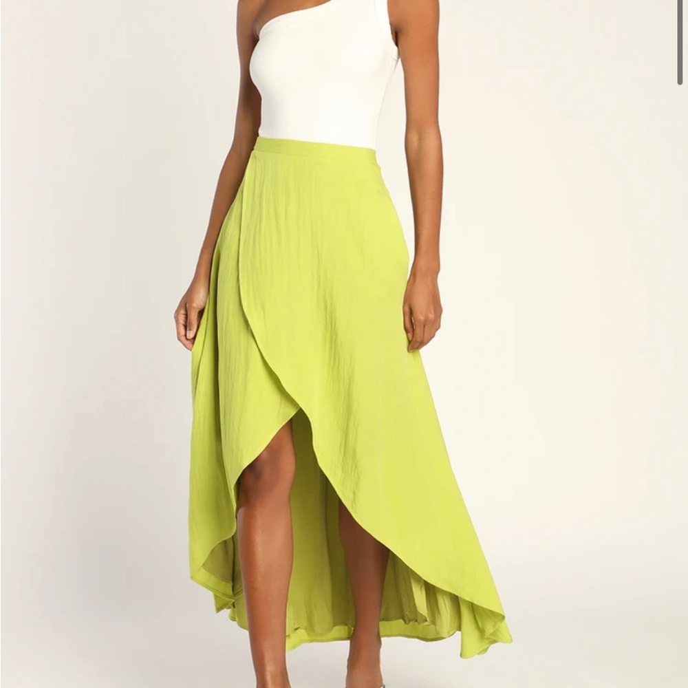 Lulus high-low midi skirt in green size Small NWT